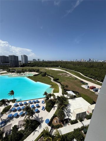 2411 Laguna Circle 910, Miami, FL 33181