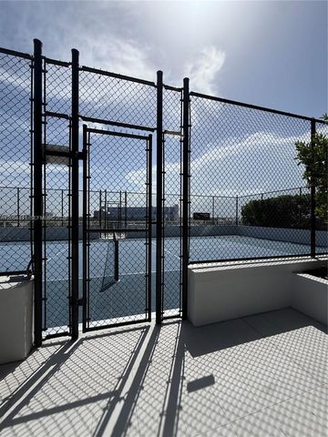 2411 Laguna Circle 910, Miami, FL 33181