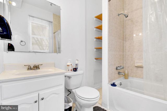 1852 5TH ST NW, Washington, DC 20001