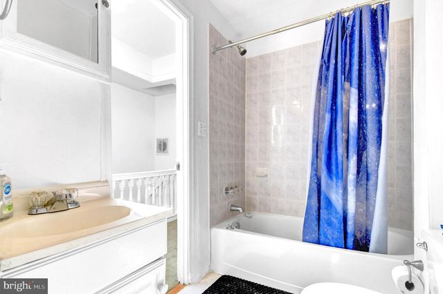 1852 5TH ST NW, Washington, DC 20001