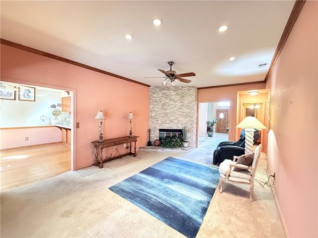 3126 E Oak Knoll, West Covina, CA 91791