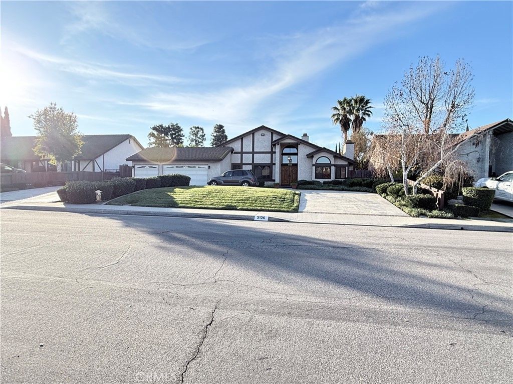 Image 1 of property listing at 3126 E Oak Knoll, West Covina, CA 91791