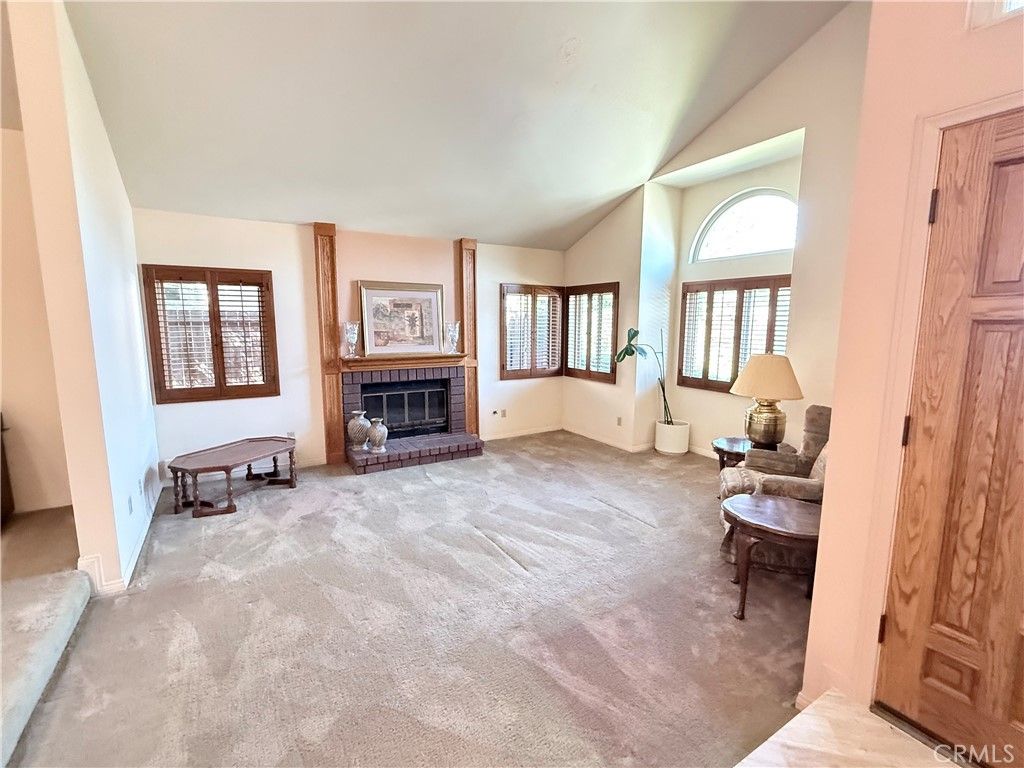 Image 11 of property listing at 3126 E Oak Knoll, West Covina, CA 91791