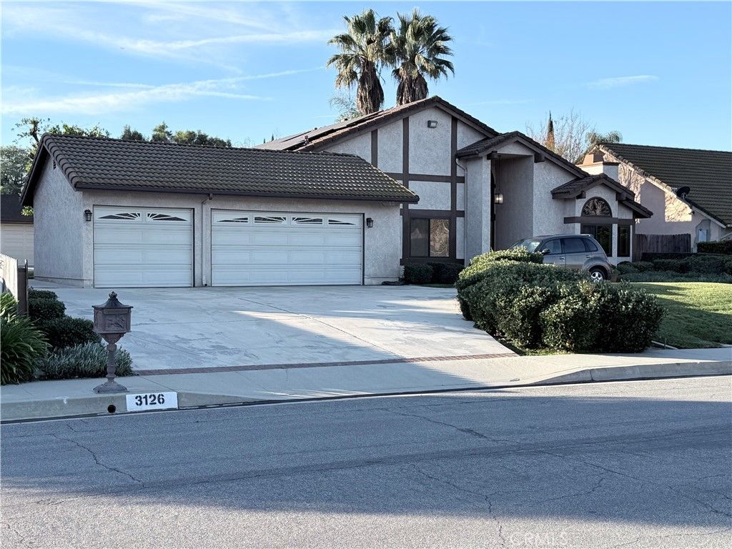 Image 2 of property listing at 3126 E Oak Knoll, West Covina, CA 91791