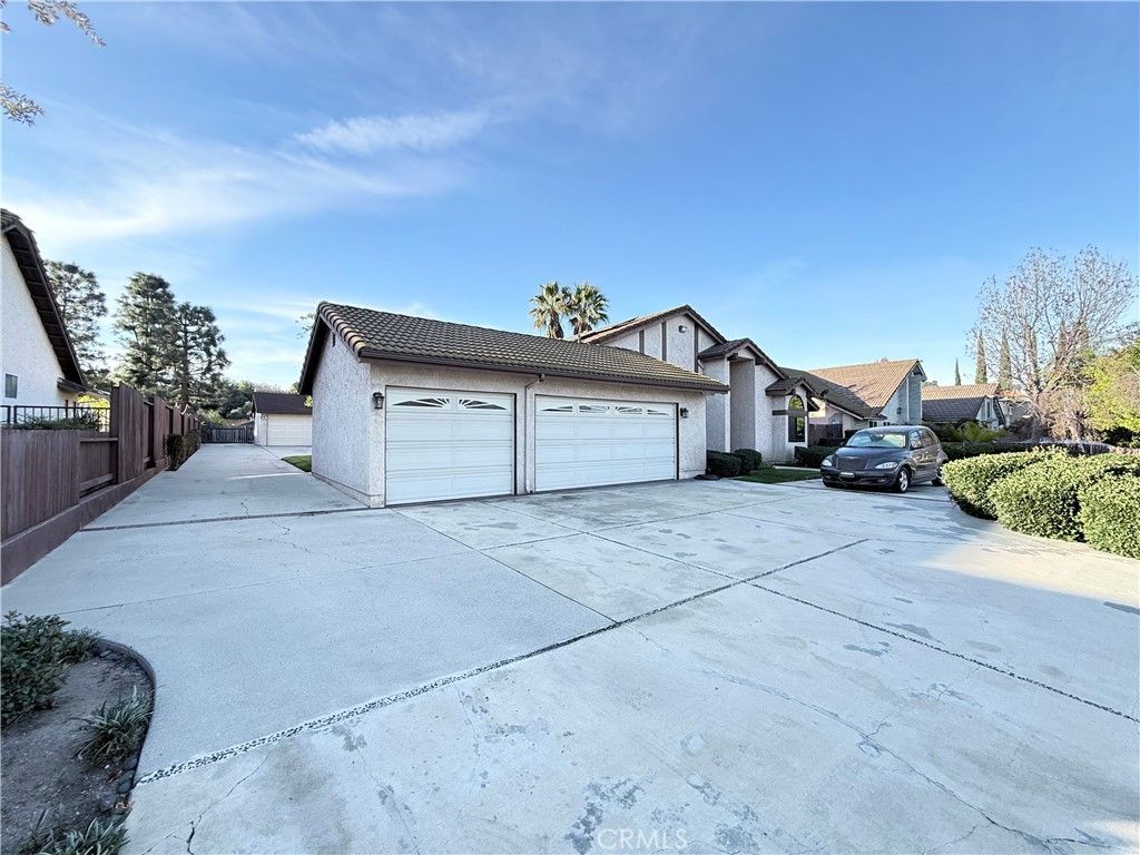 Image 3 of property listing at 3126 E Oak Knoll, West Covina, CA 91791