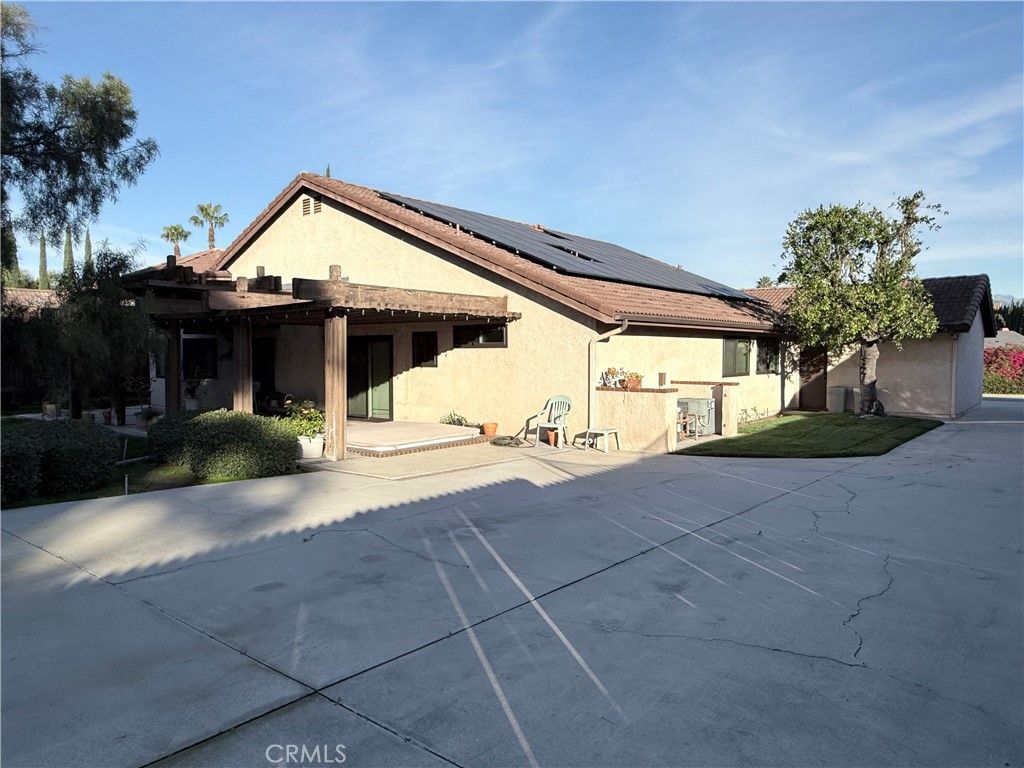 Image 5 of property listing at 3126 E Oak Knoll, West Covina, CA 91791