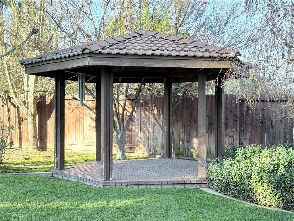 Image 6 of property listing at 3126 E Oak Knoll, West Covina, CA 91791