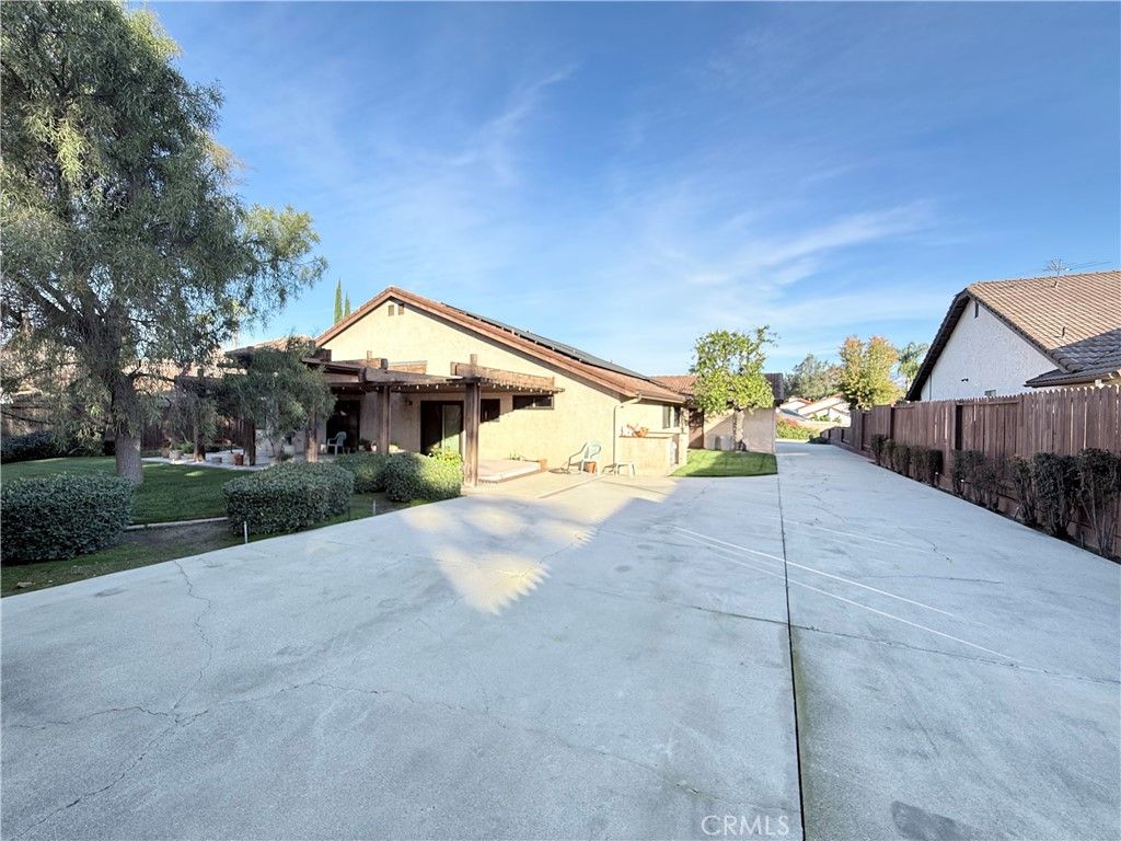 Image 8 of property listing at 3126 E Oak Knoll, West Covina, CA 91791