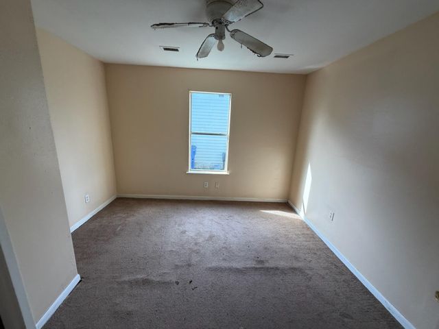 406 Snow Drive, West Columbia, TX 77486