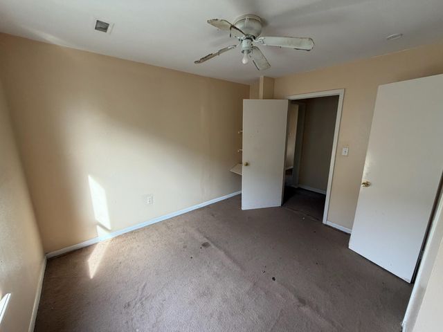 406 Snow Drive, West Columbia, TX 77486