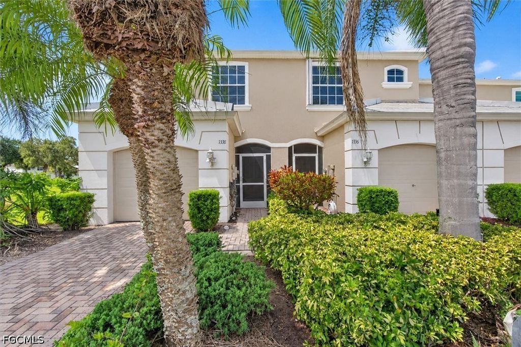 Image 1 of property listing at 1338 Weeping Willow CT, Cape Coral, FL 33909