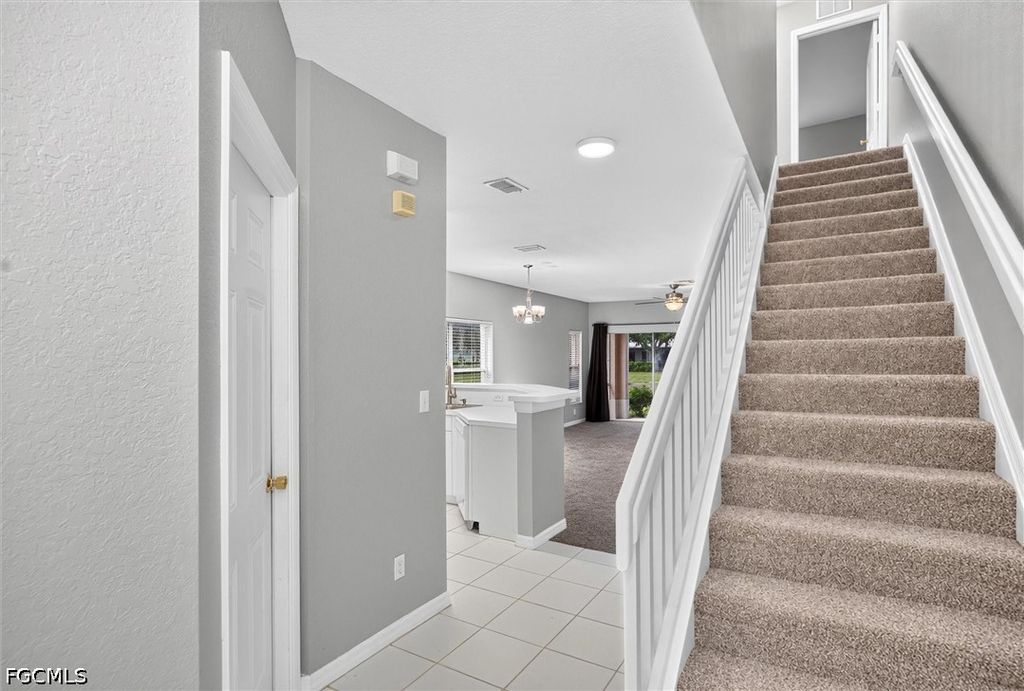 Image 10 of property listing at 1338 Weeping Willow CT, Cape Coral, FL 33909