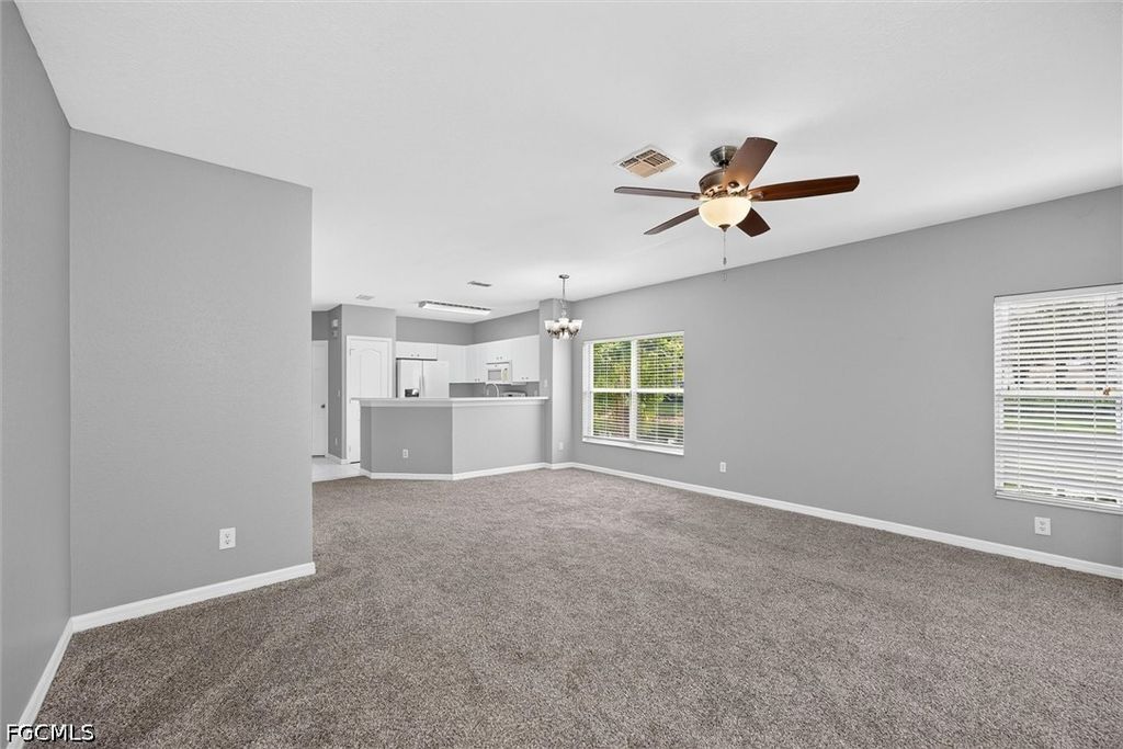 Image 14 of property listing at 1338 Weeping Willow CT, Cape Coral, FL 33909