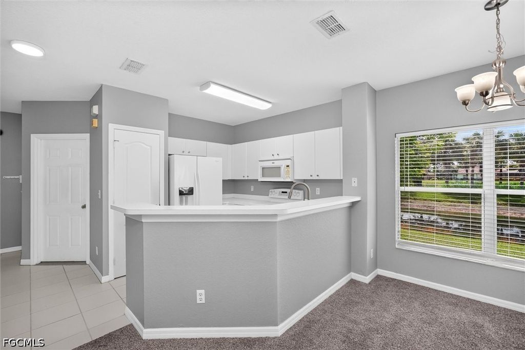 Image 17 of property listing at 1338 Weeping Willow CT, Cape Coral, FL 33909