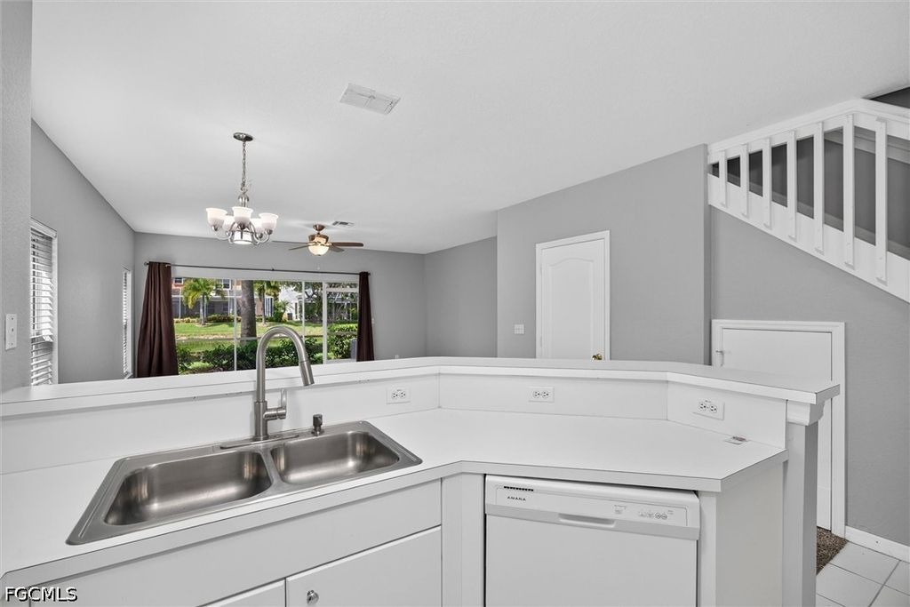 Image 19 of property listing at 1338 Weeping Willow CT, Cape Coral, FL 33909