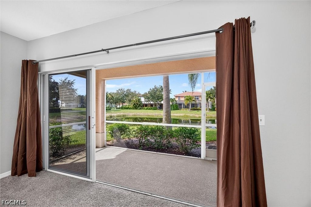 Image 20 of property listing at 1338 Weeping Willow CT, Cape Coral, FL 33909