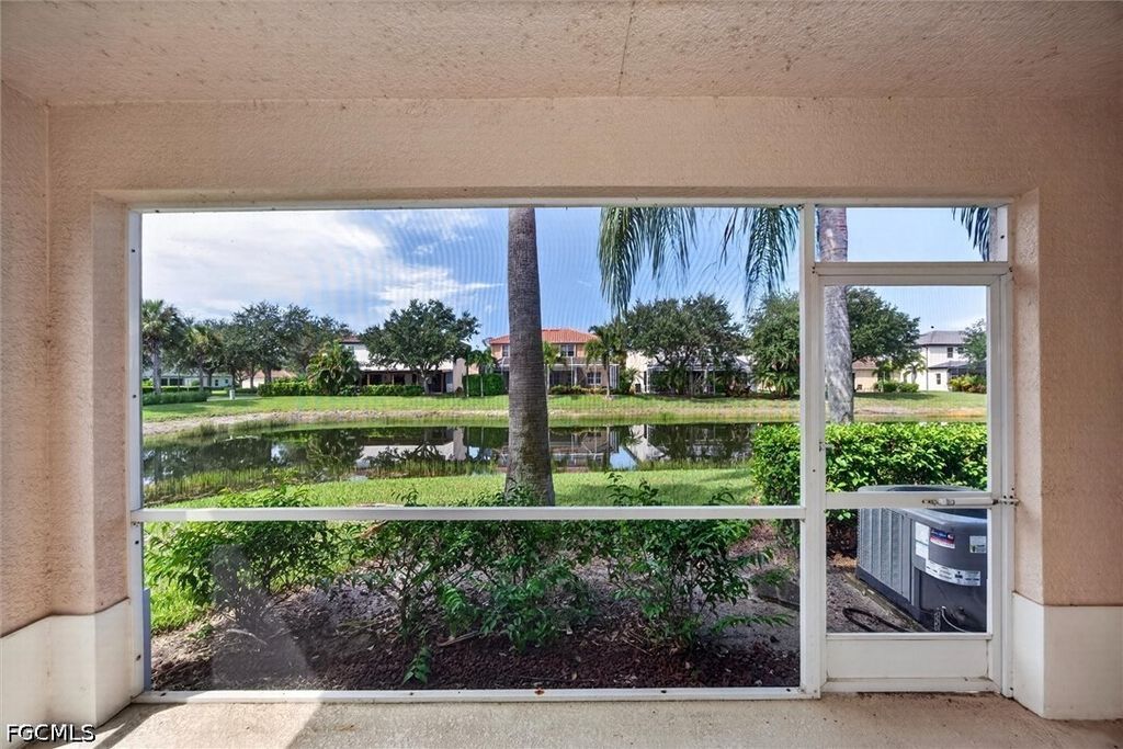 Image 21 of property listing at 1338 Weeping Willow CT, Cape Coral, FL 33909