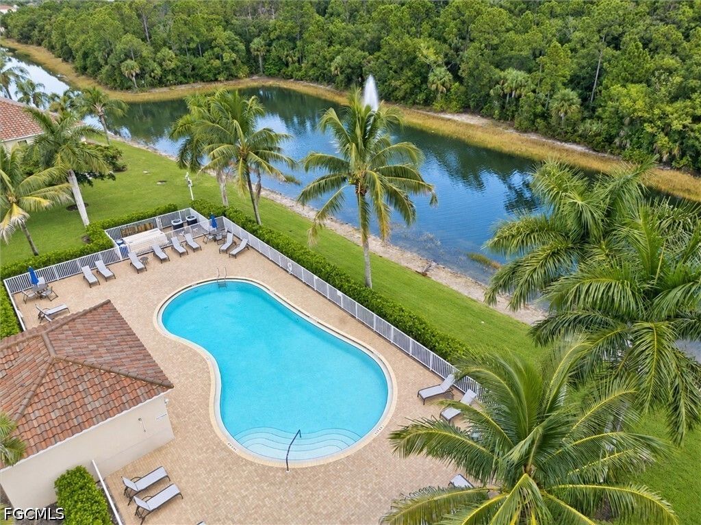 Image 45 of property listing at 1338 Weeping Willow CT, Cape Coral, FL 33909