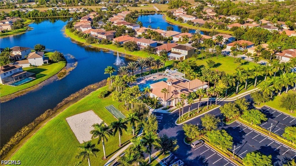 Image 49 of property listing at 1338 Weeping Willow CT, Cape Coral, FL 33909