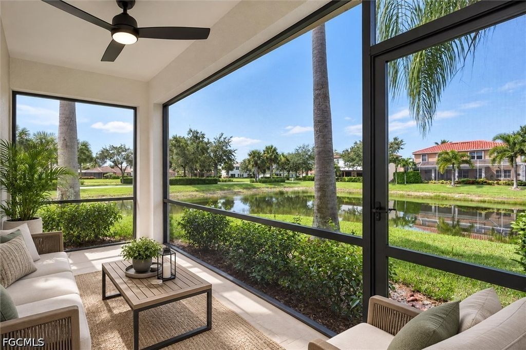Image 5 of property listing at 1338 Weeping Willow CT, Cape Coral, FL 33909