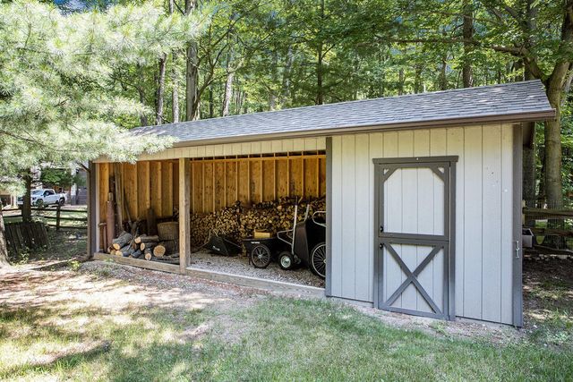 11463 Snowshoe Drive, Plainwell, MI 49080