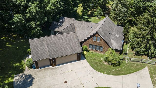 11463 Snowshoe Drive, Plainwell, MI 49080