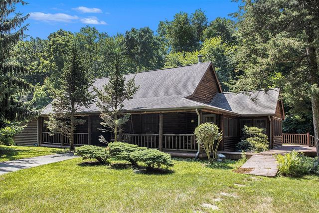 11463 Snowshoe Drive, Plainwell, MI 49080