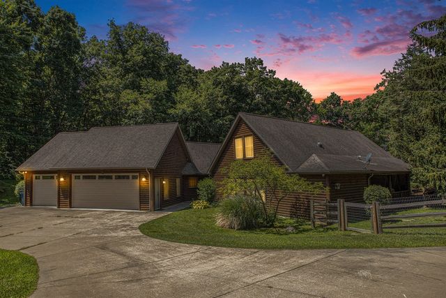 11463 Snowshoe Drive, Plainwell, MI 49080