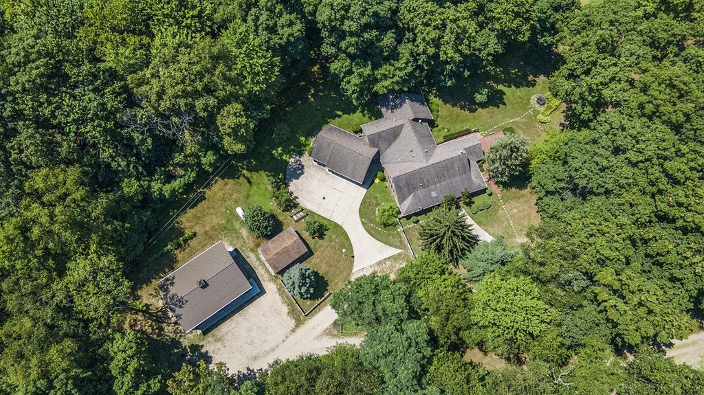 11463 Snowshoe Drive, Plainwell, MI 49080