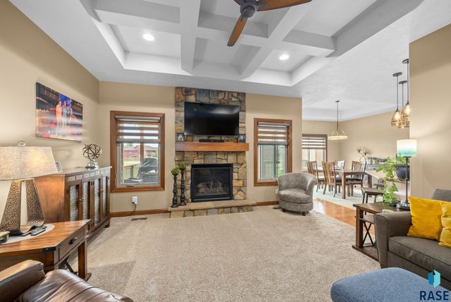 1316 S Monticello Ct, Sioux Falls, SD 57106