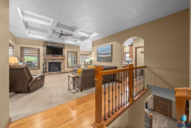 1316 S Monticello Ct, Sioux Falls, SD 57106
