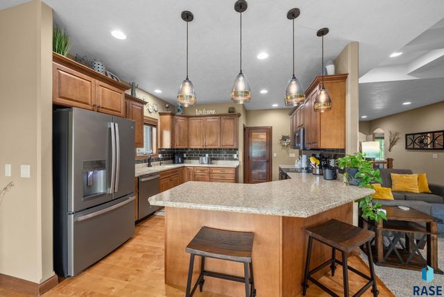 1316 S Monticello Ct, Sioux Falls, SD 57106