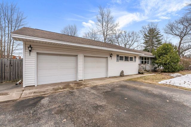 913 Fern Street, Traverse City, MI 49686