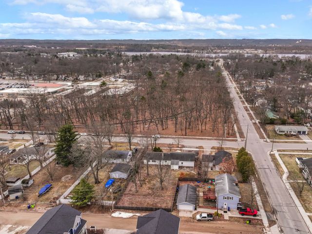 913 Fern Street, Traverse City, MI 49686