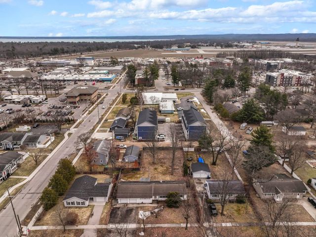 913 Fern Street, Traverse City, MI 49686