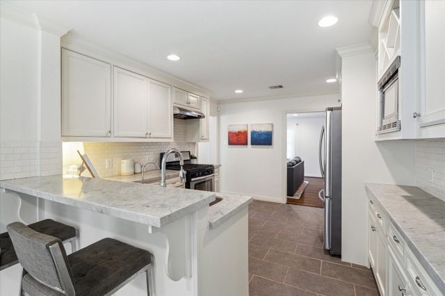 3215 Castlewood Street, Houston, TX 77025