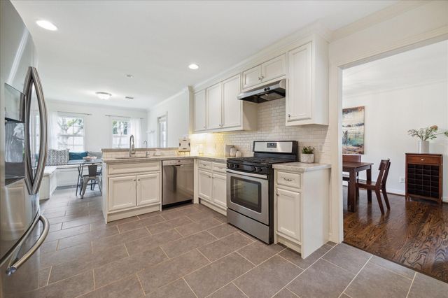 3215 Castlewood Street, Houston, TX 77025