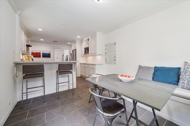 3215 Castlewood Street, Houston, TX 77025