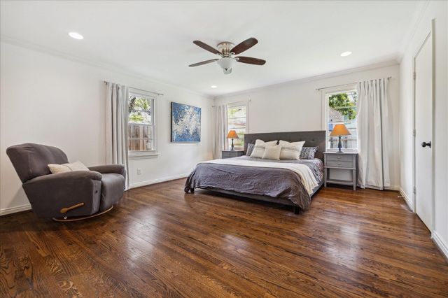 3215 Castlewood Street, Houston, TX 77025