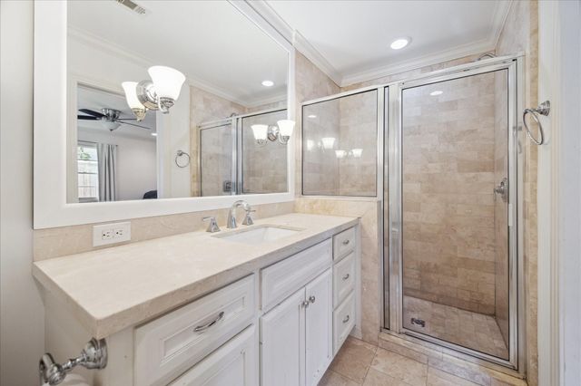 3215 Castlewood Street, Houston, TX 77025