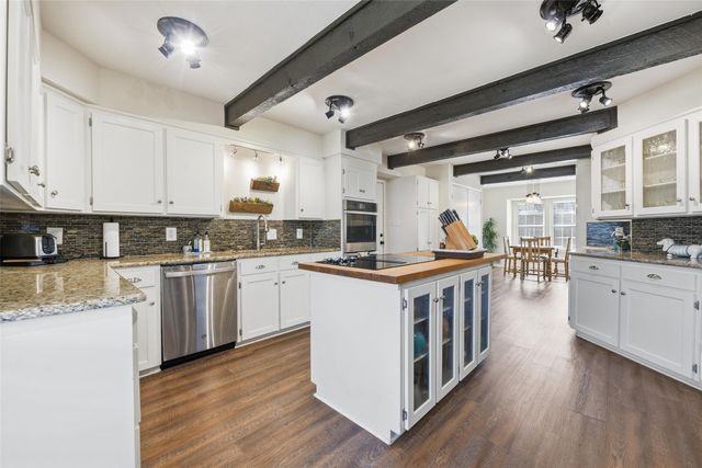 118 Ridgecrest Circle, Denton, TX 76205