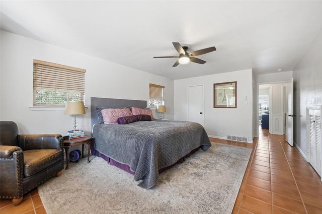 118 Ridgecrest Circle, Denton, TX 76205