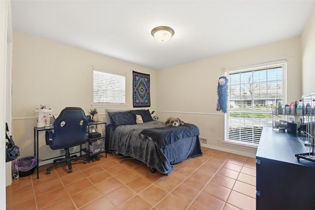 118 Ridgecrest Circle, Denton, TX 76205