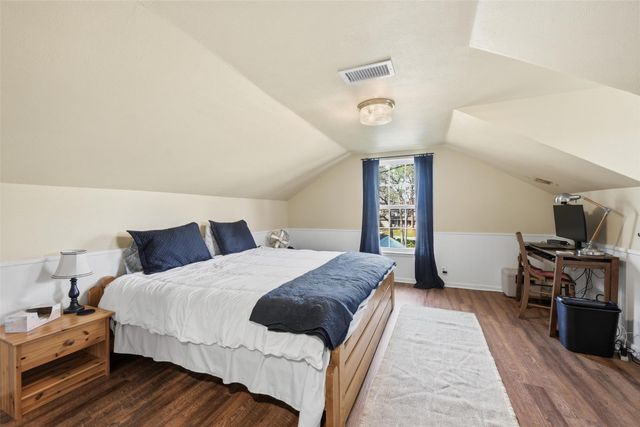 118 Ridgecrest Circle, Denton, TX 76205