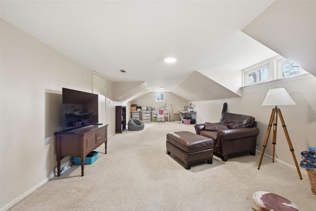 118 Ridgecrest Circle, Denton, TX 76205