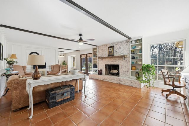 118 Ridgecrest Circle, Denton, TX 76205