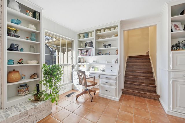 118 Ridgecrest Circle, Denton, TX 76205