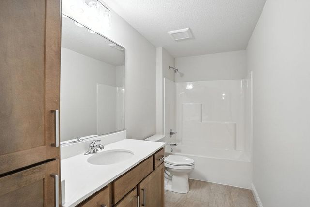 1703 Spruce Street, Farmington, MN 55024