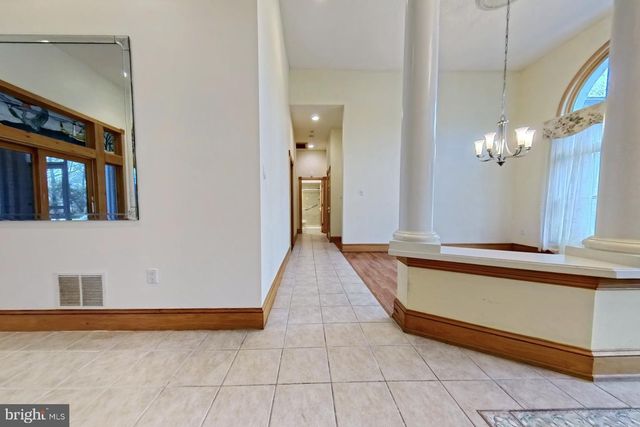 11 HOLLY KNOLL DR, Cape May Court House, NJ 08210