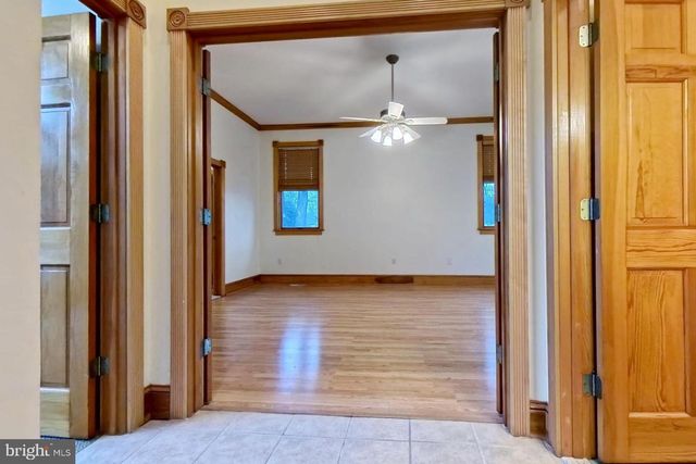 11 HOLLY KNOLL DR, Cape May Court House, NJ 08210